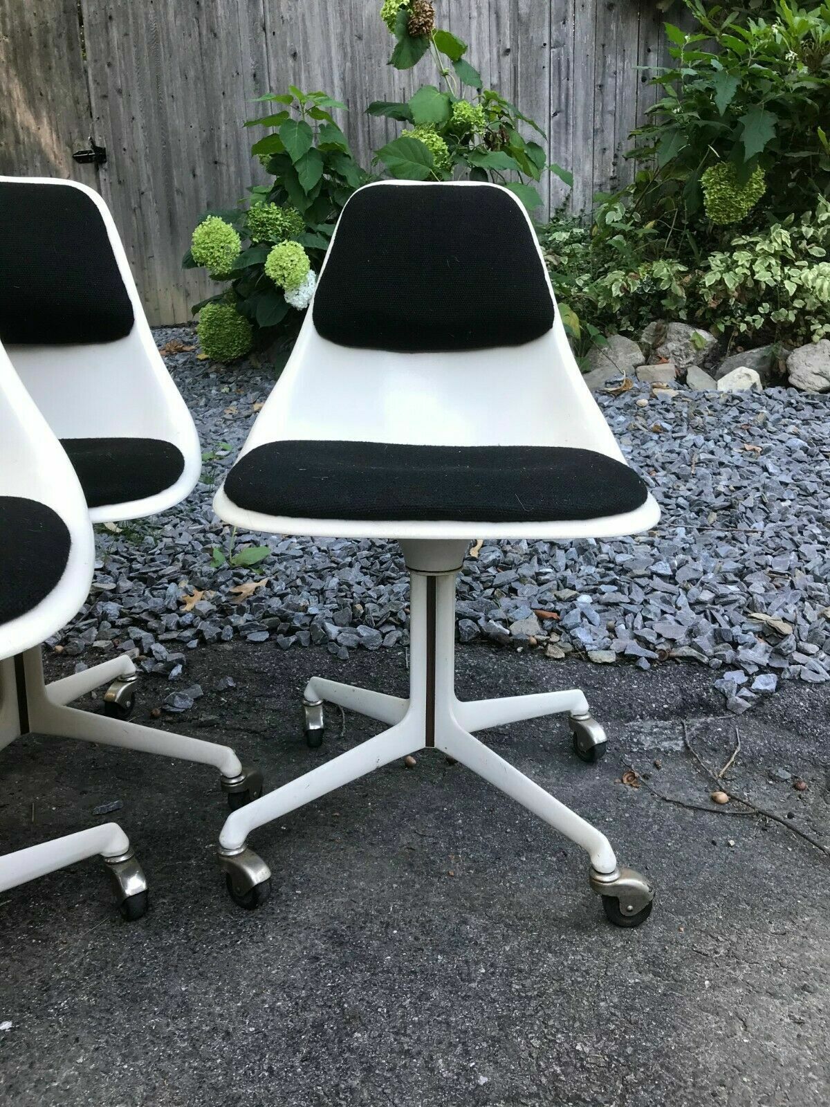 Vintage Mid Century Modern Space Age Mod Burke Swivel Office Chair Black White 