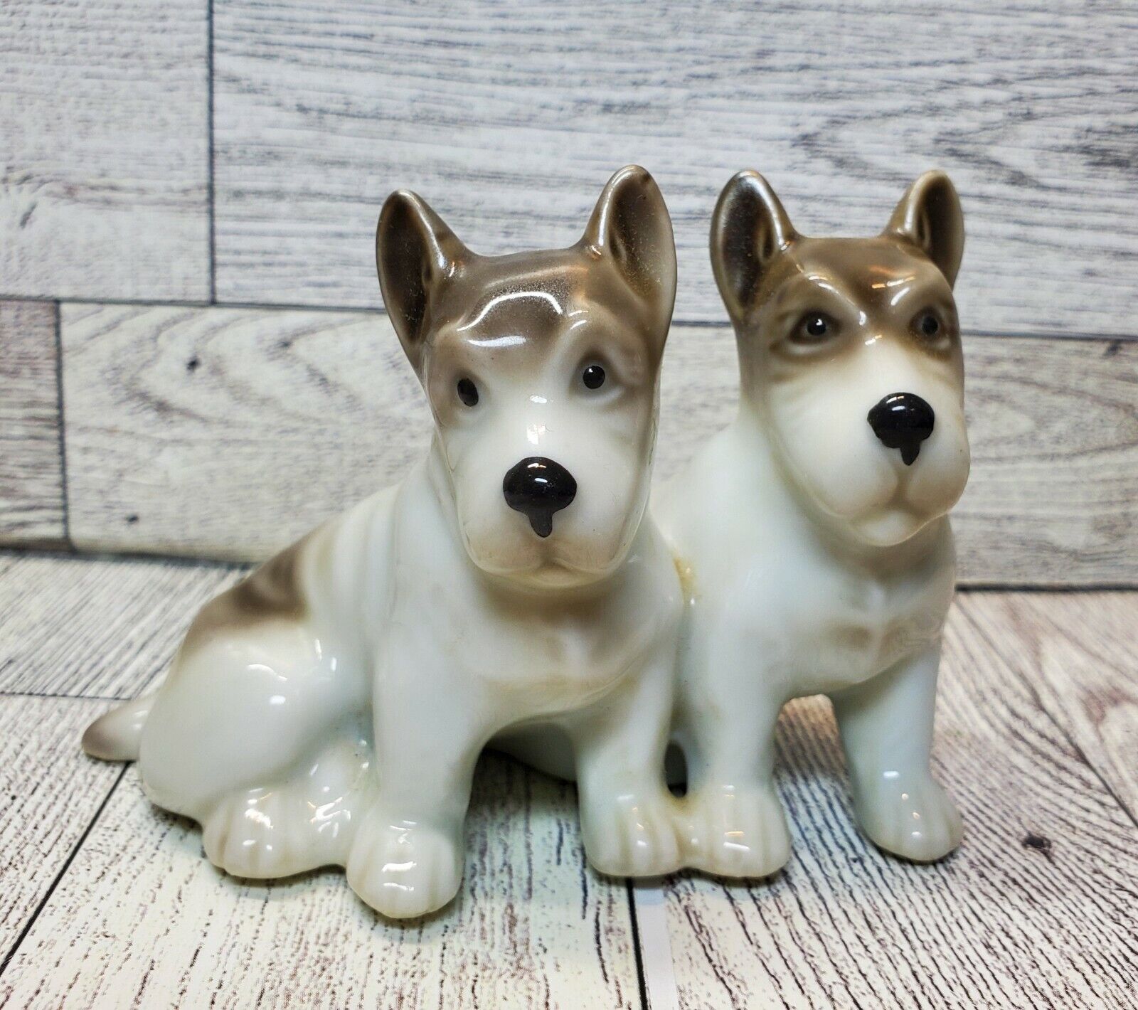 Pair Of Grey And White Terriers Porcelain Figurine Japan