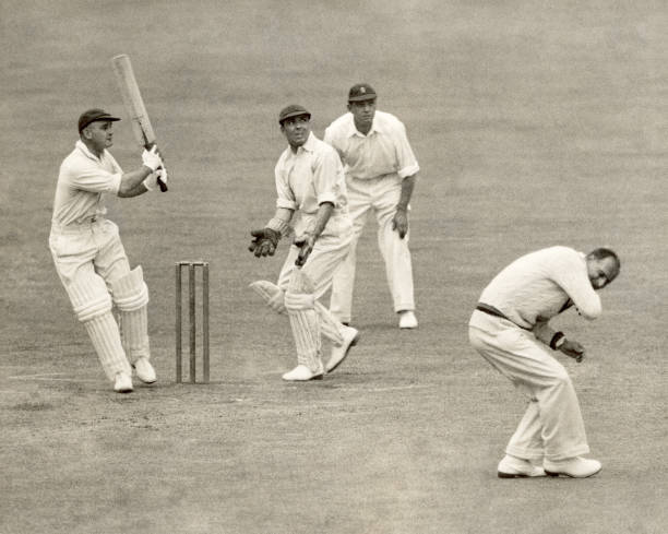 Australian batsman Stan McCabe whose 232 out 300 was scored 235 mi- 1930s Photo