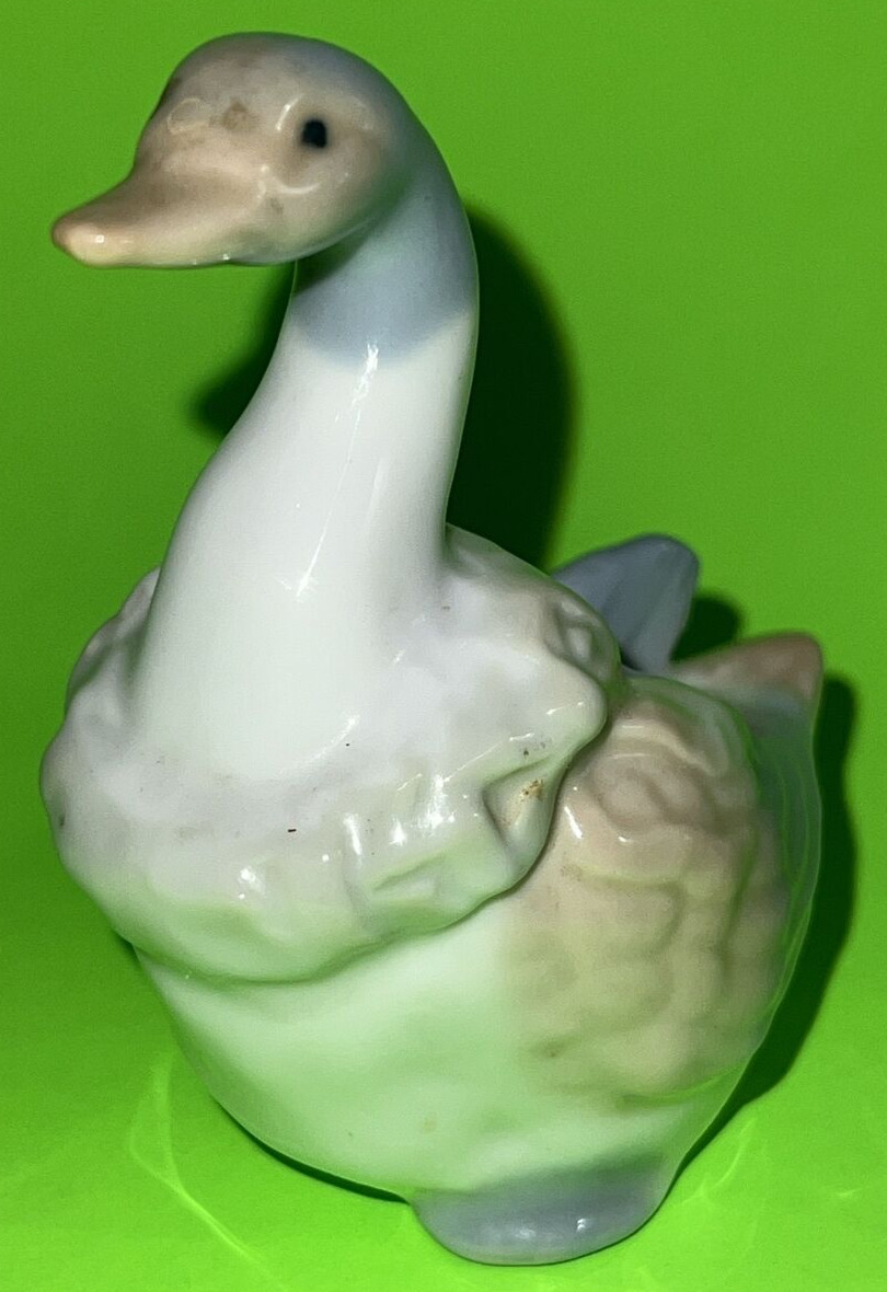 Goose Duck Lladro Style Multicolor Pastel Porcelain Ceramic Figurine Vintage 4”H