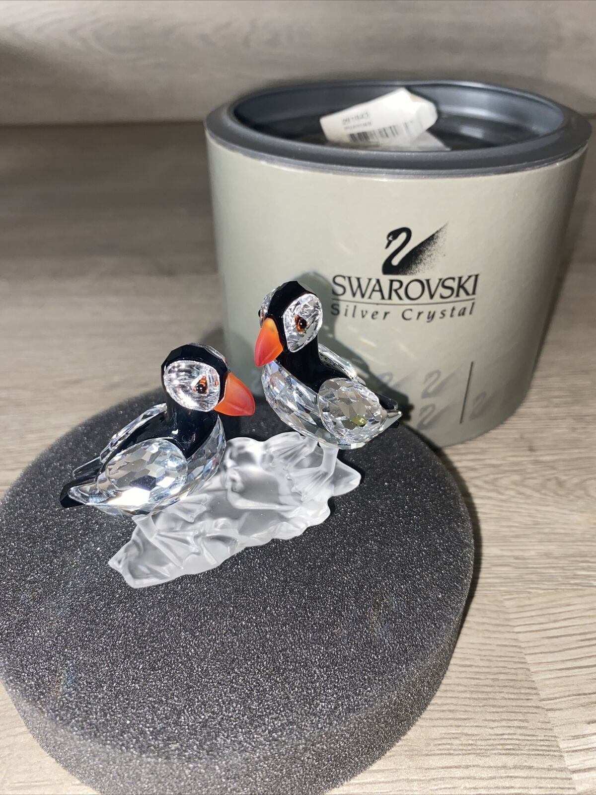 Swarovski Crystal Pair Of Puffins Figurine On Frosted Base 261643