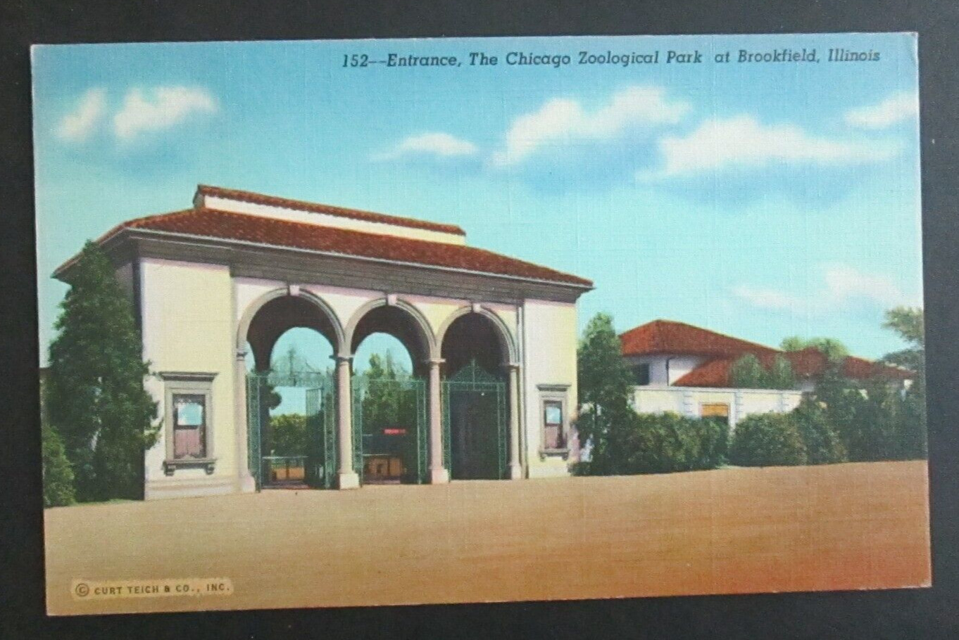 Entrance Chicago Zoological Park Brookfield IL Unposted Linen Postcard