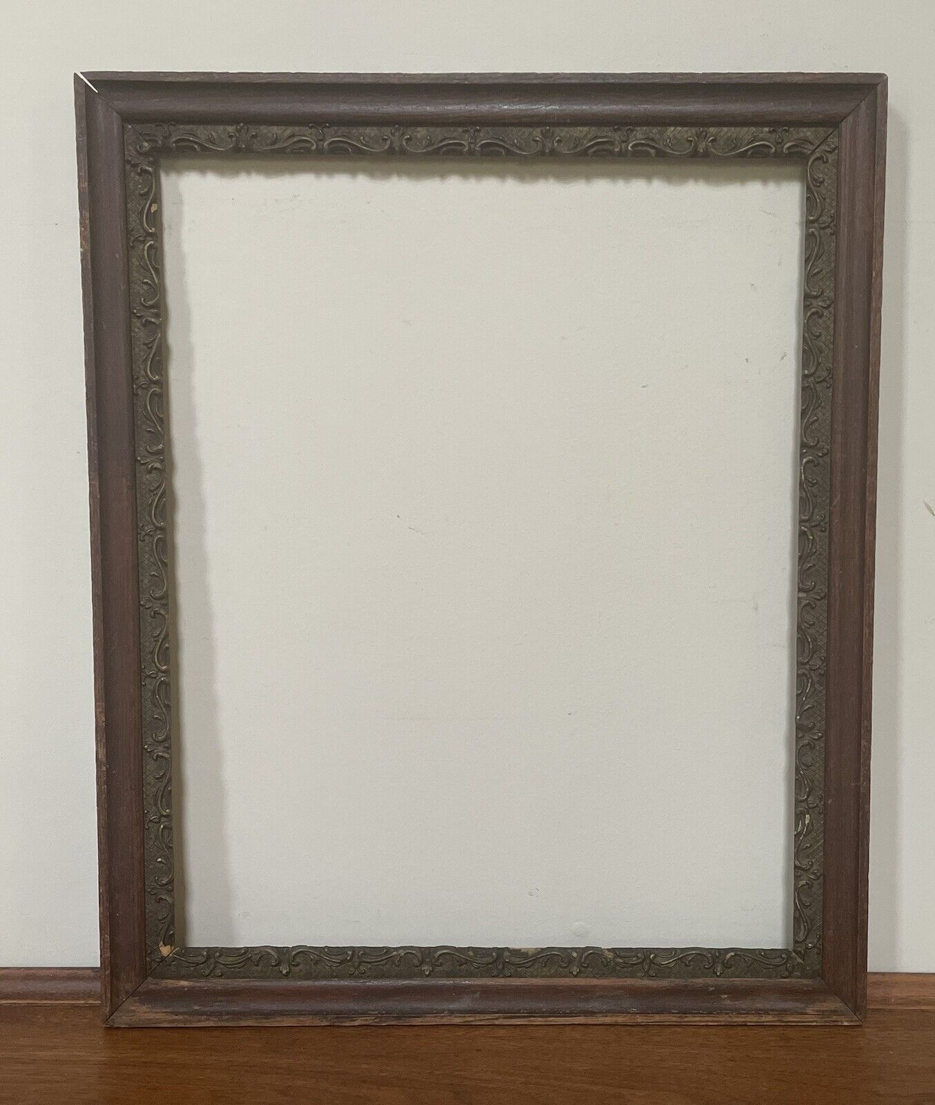 Vintage Large Ornate Wooden Art  Frame-19”x 23x 0.75”, Interior 16”x20”