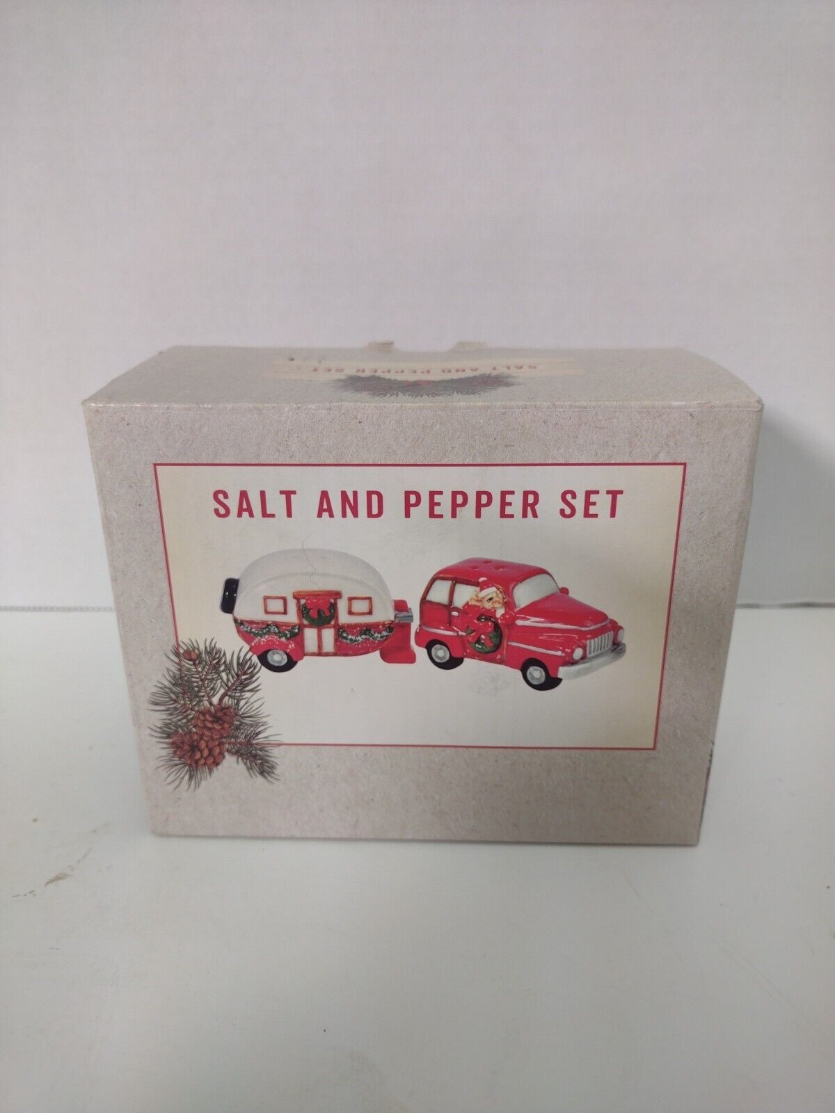 Cracker Barrel Christmas Camper Truck Mini Salt And Pepper Shacker Set 