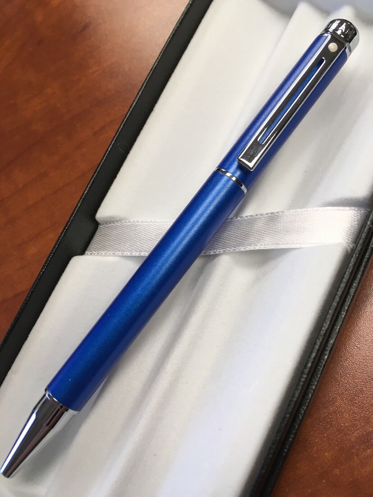Sheaffer 200 Matte Metallic Blue Ballpoint Pen