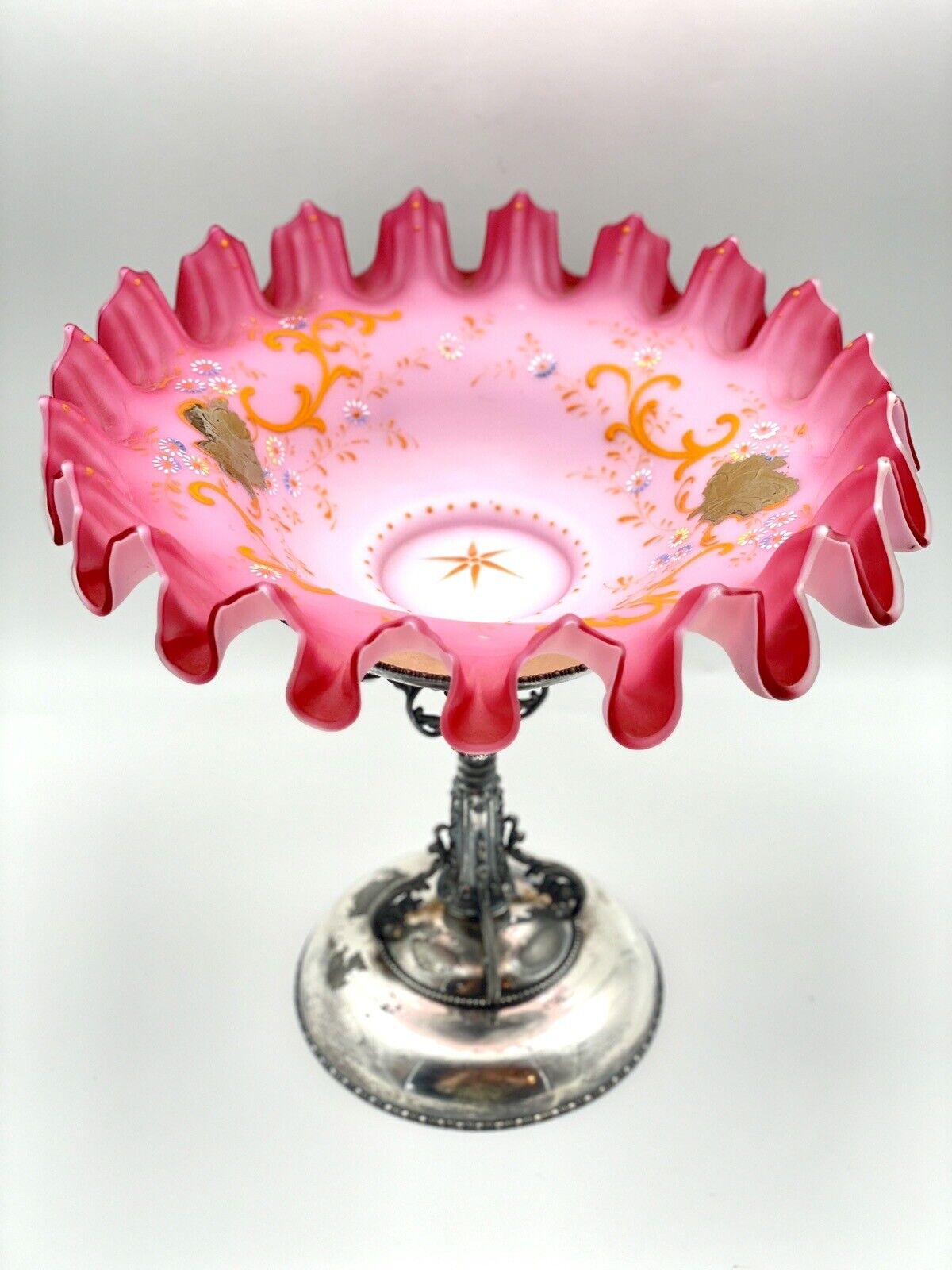 Victorian Pink Satin Painted Ruffled Glass Bride\'s Basket Poole Silverplate