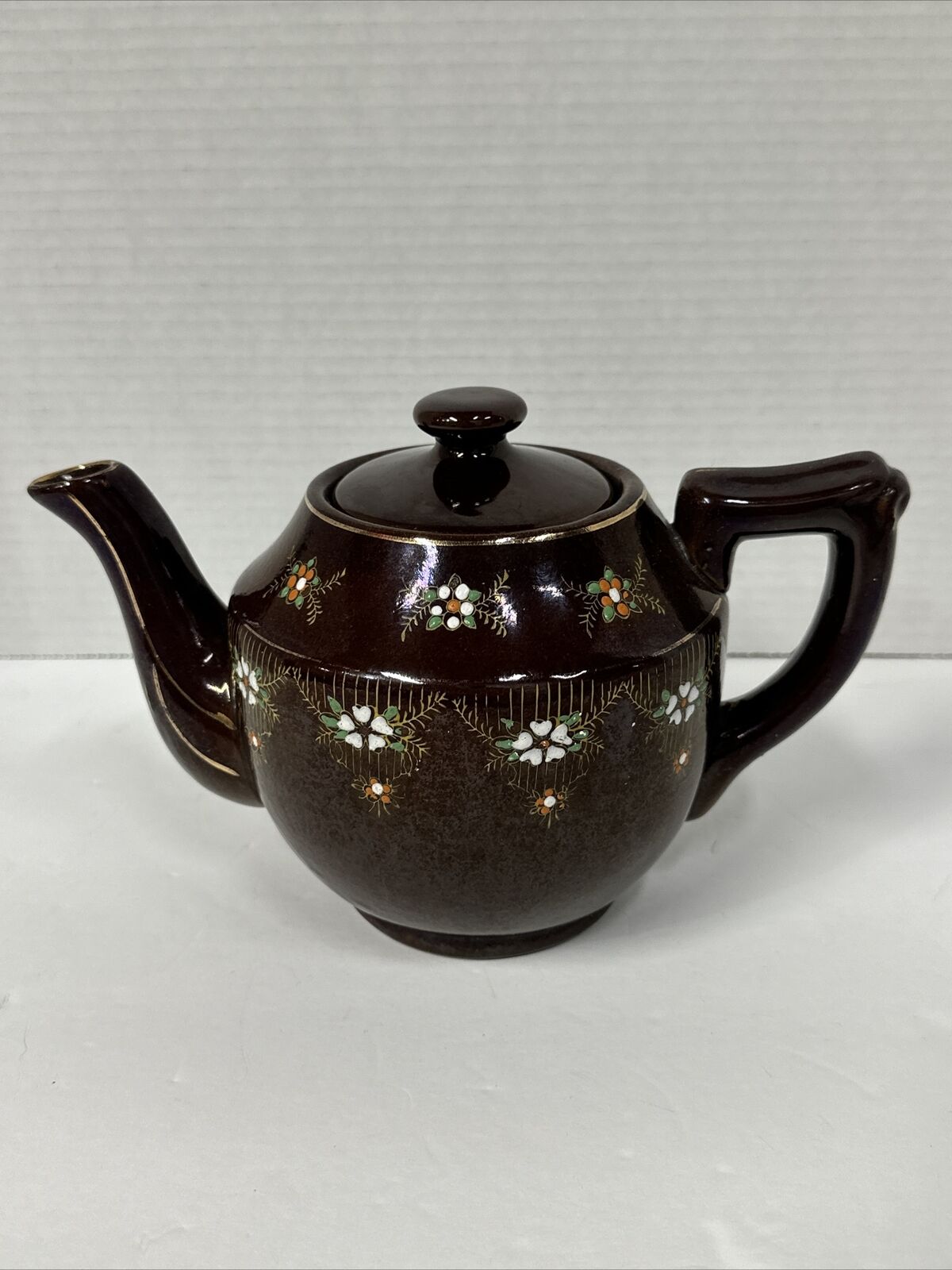 Beautiful Vintage Japanese Moriage Redware Tea Pot- Hand Painted Ceramic Japan