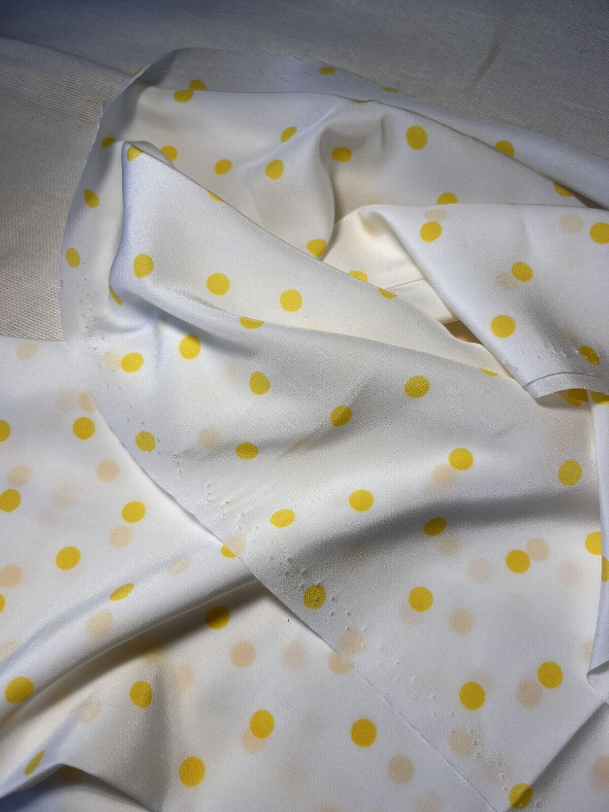 Vintage fabric Flowey White With Yellow Dots Silky Light Weight 45”x60” ￼