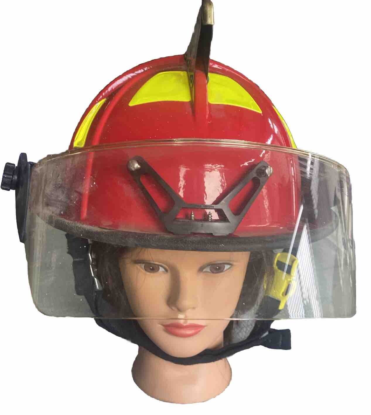 Firefighters helmet Cairns 1010 Fire Helmet With Gold Eagle .Red Officers Helmet