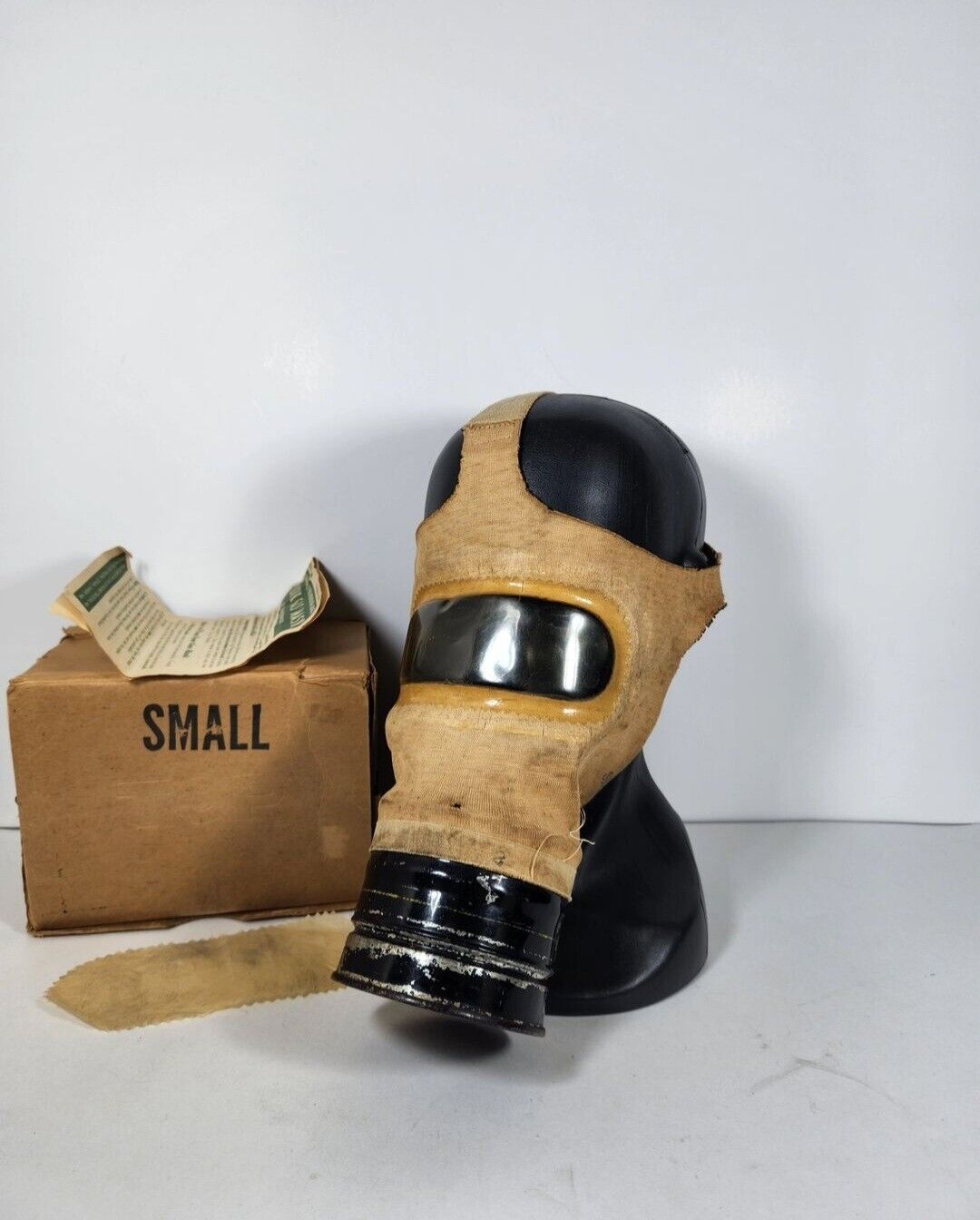 Canadian Ww2 General Civilian Respirator Gas Mask Size Small With Box
