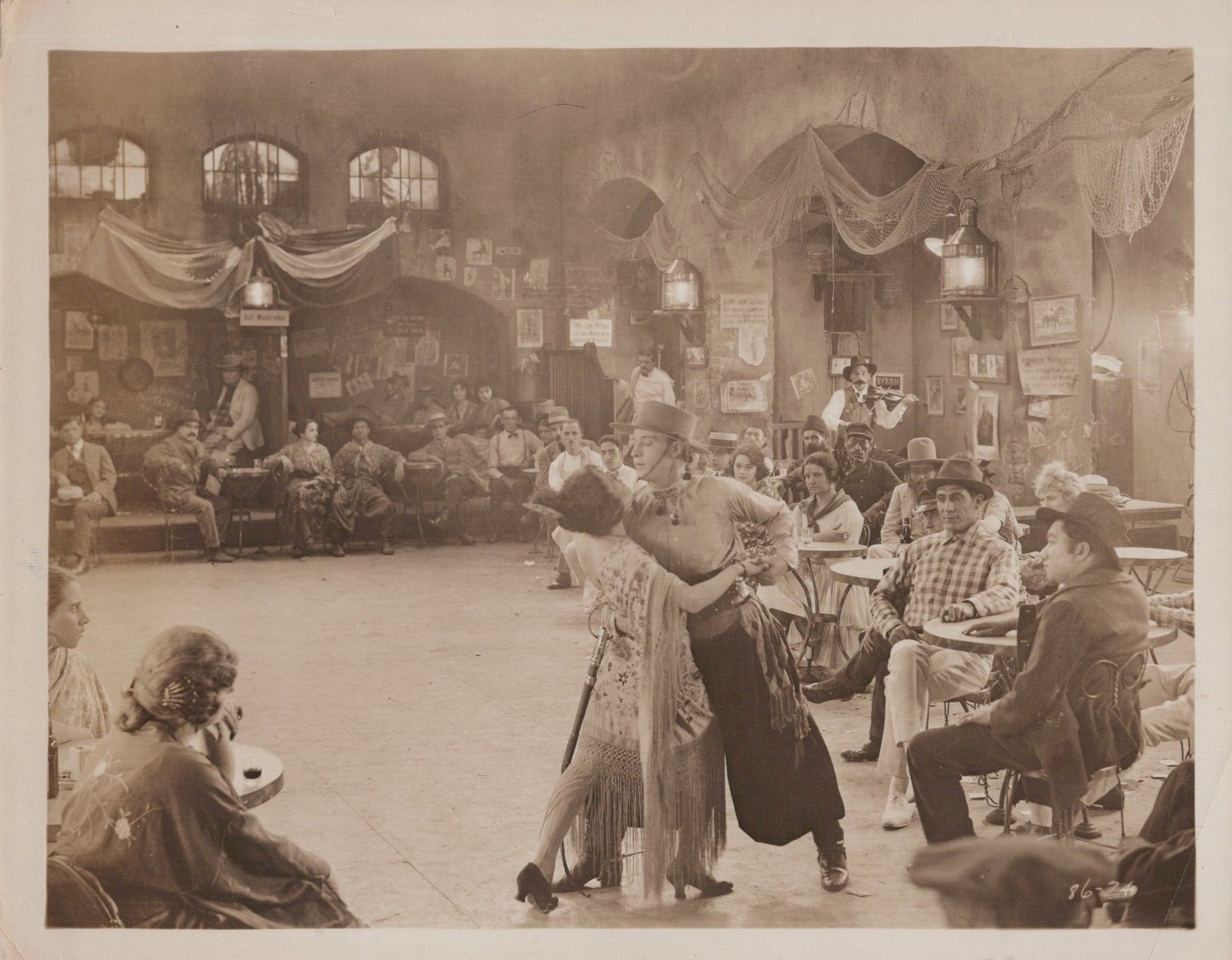 Beatrice Dominguez + Rudolph Valentino Los cuatro jinetes 1921 1950s Photo C32