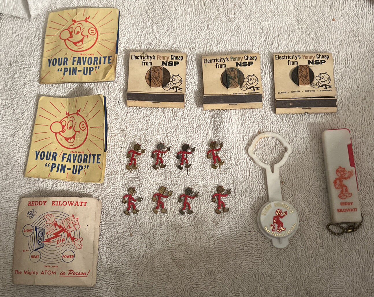 17 Pc 1951 1955 Reddy Kilowatt MIGHTY ATOM Enameled Pin-Backs Penny Matchbooks +