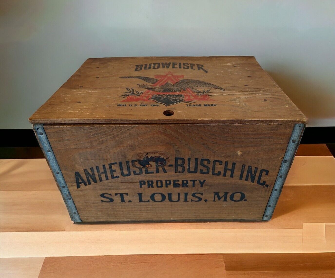Budweiser Wood Beer Wooden Crate Box Checkers Lid Anheuser-Busch Since 1876