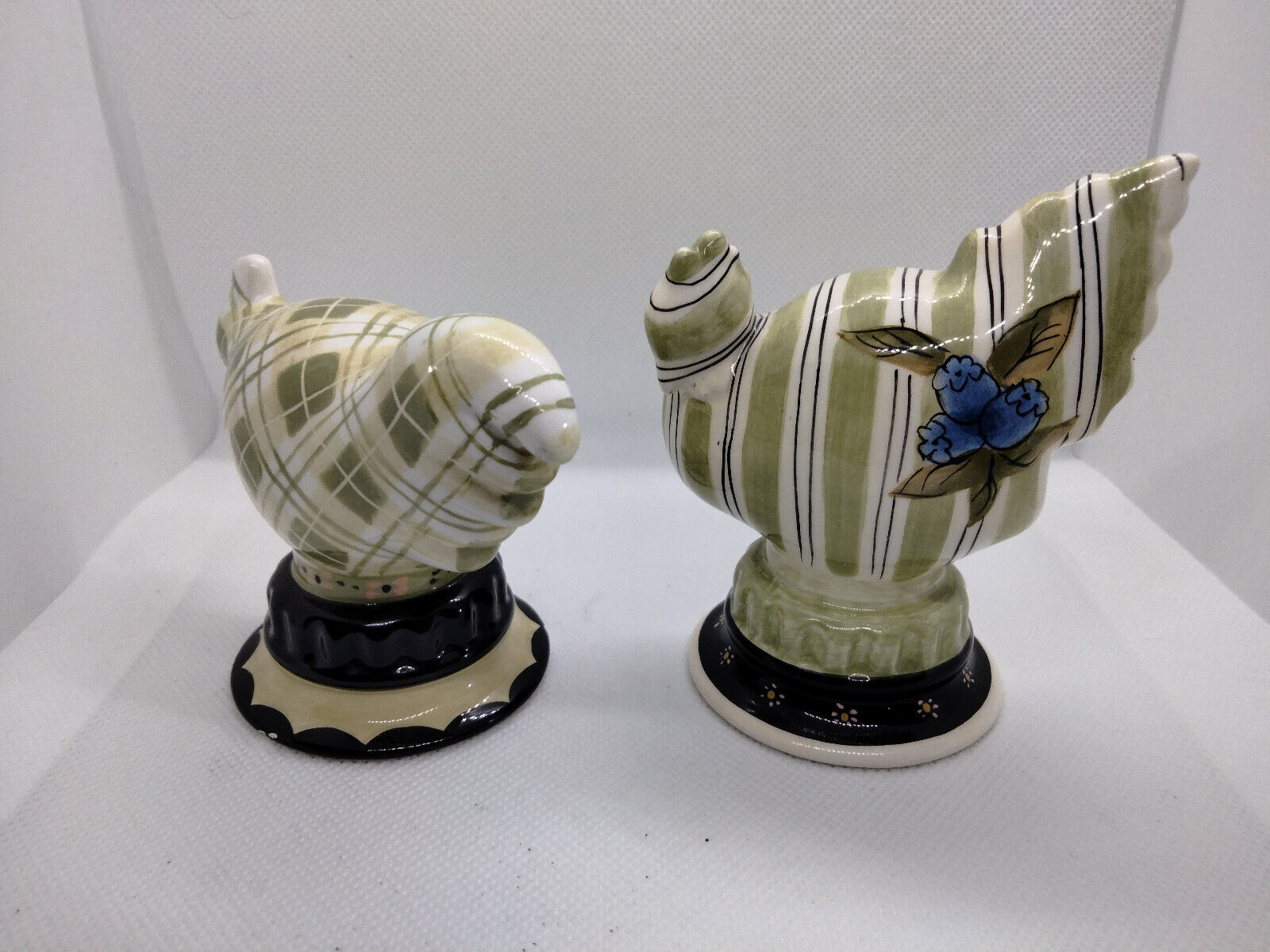 Pair TRACY PORTER Ceramic Rooster Chicken Figurine Collectible Animal Pottery