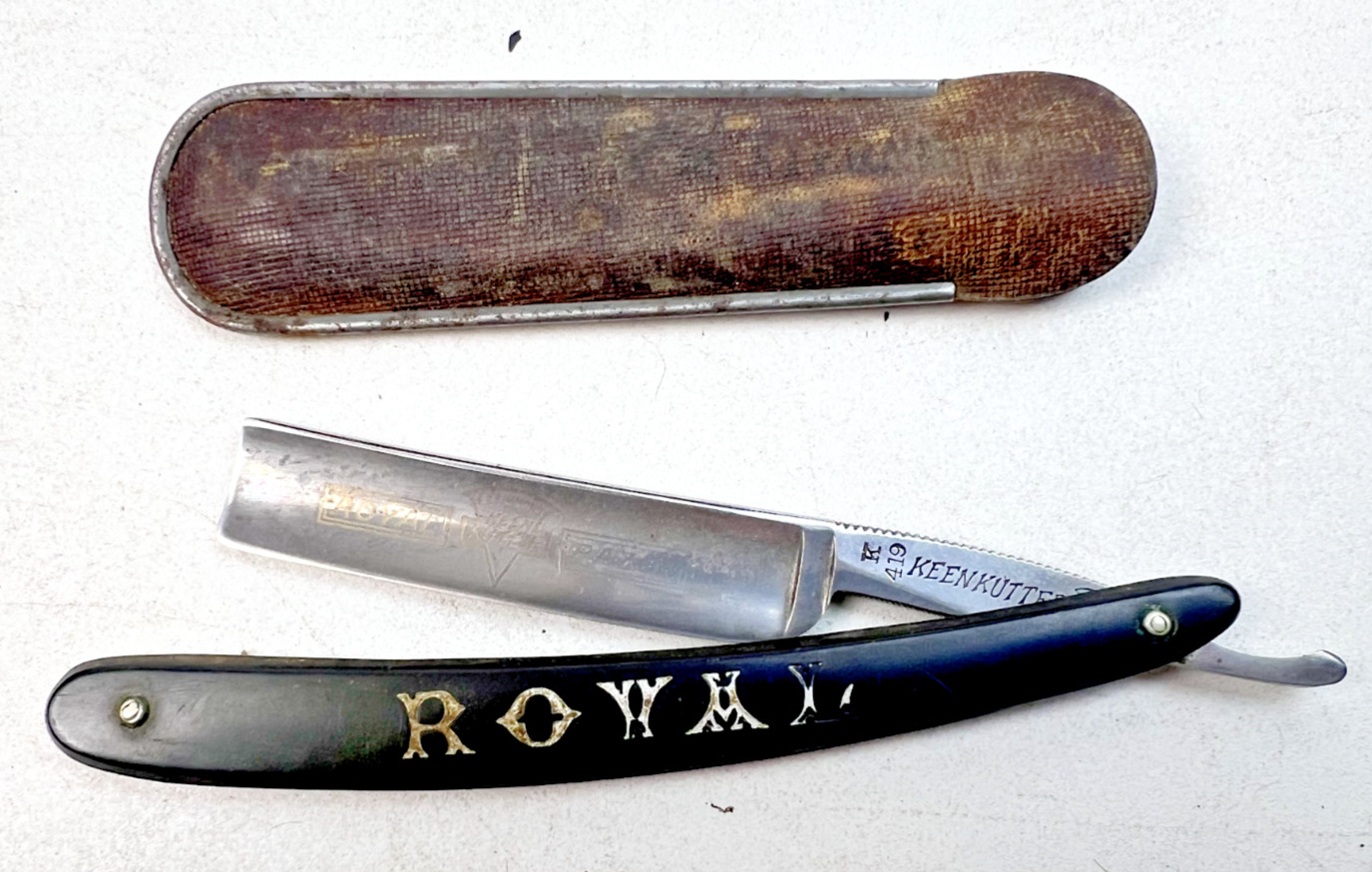 Vintage E.C. Simmons Keen Kutter K 419 Royal Straight Razor with Leather Case