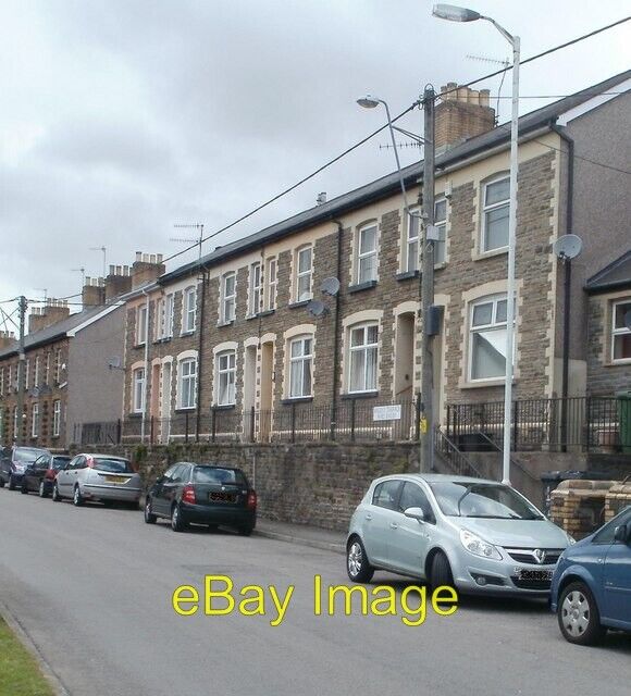 Photo 6x4 Bailey\'s Terrace, Hanbury Road, Pontypool Abersychan Each row o c2011