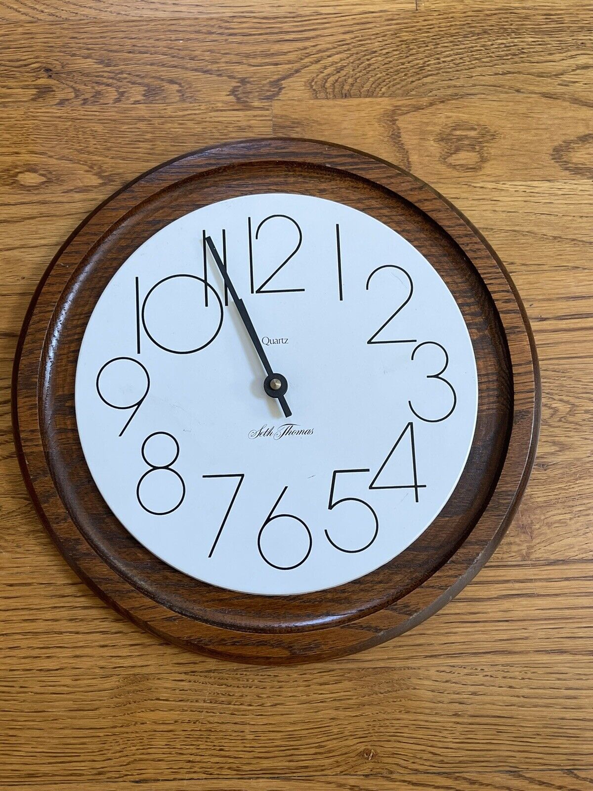 Beautiful Vintage Estate Seth Thomas Wall Clock Gorgeous MCM Numbers
