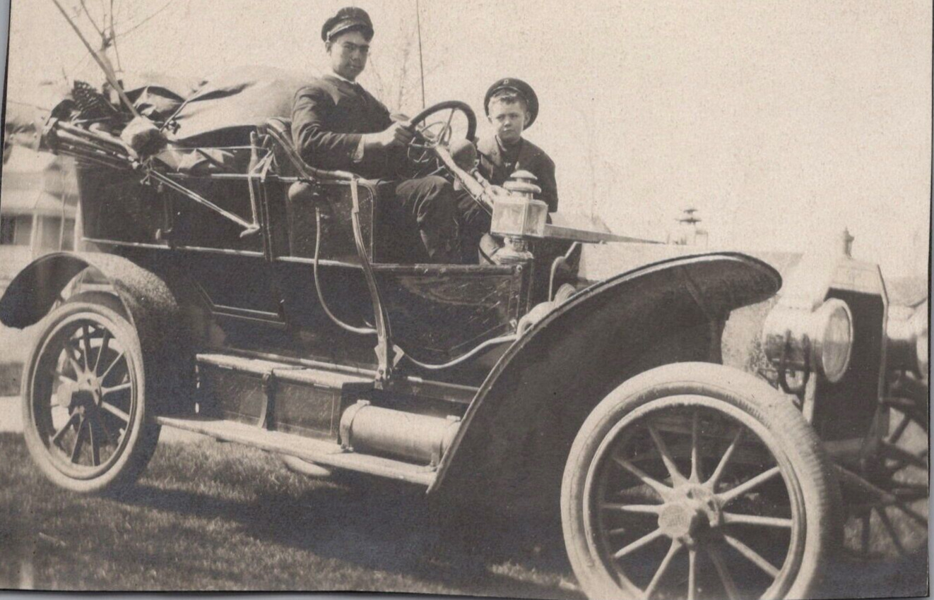 3R Photograph Man Boy Old Touring Car Driver Early Automobile Chauffeur 1910-20s