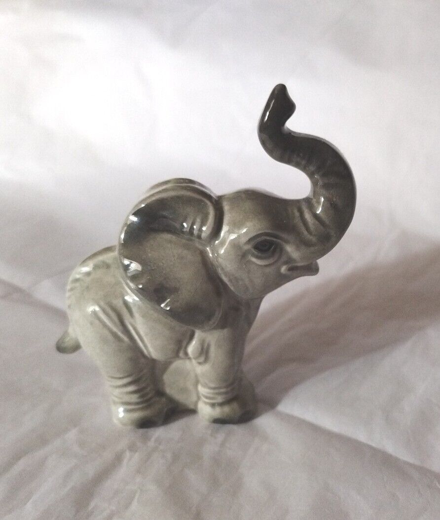 VTG Goebel Grey Baby Elephant FIgure #535 Trunk Up Germany 3\