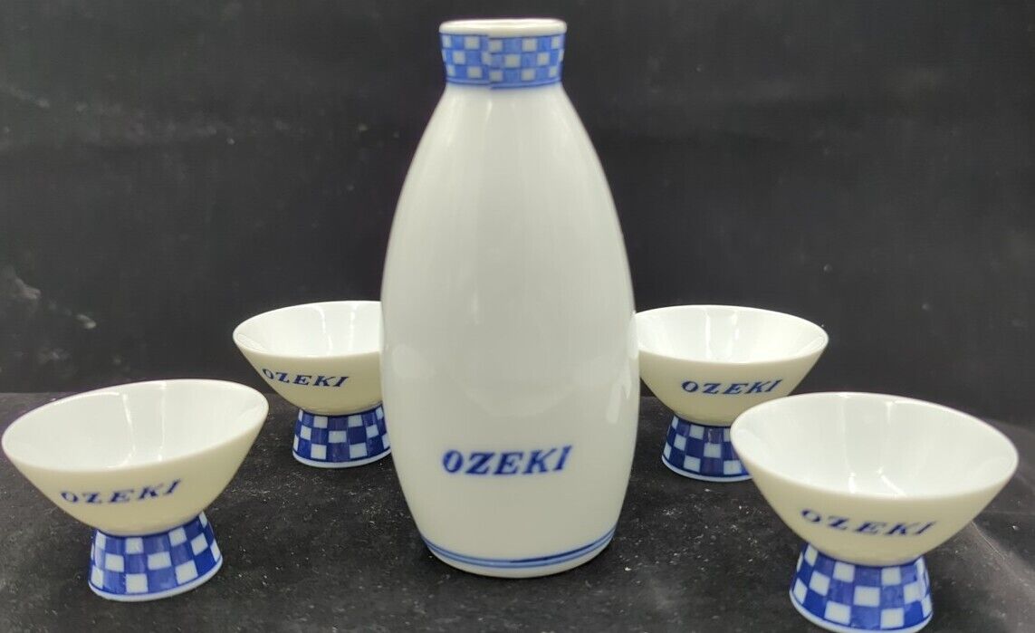 vintage Sake Set 4 Cups & Sake Bottle Blue and White Porcelain Ozeki Japanese