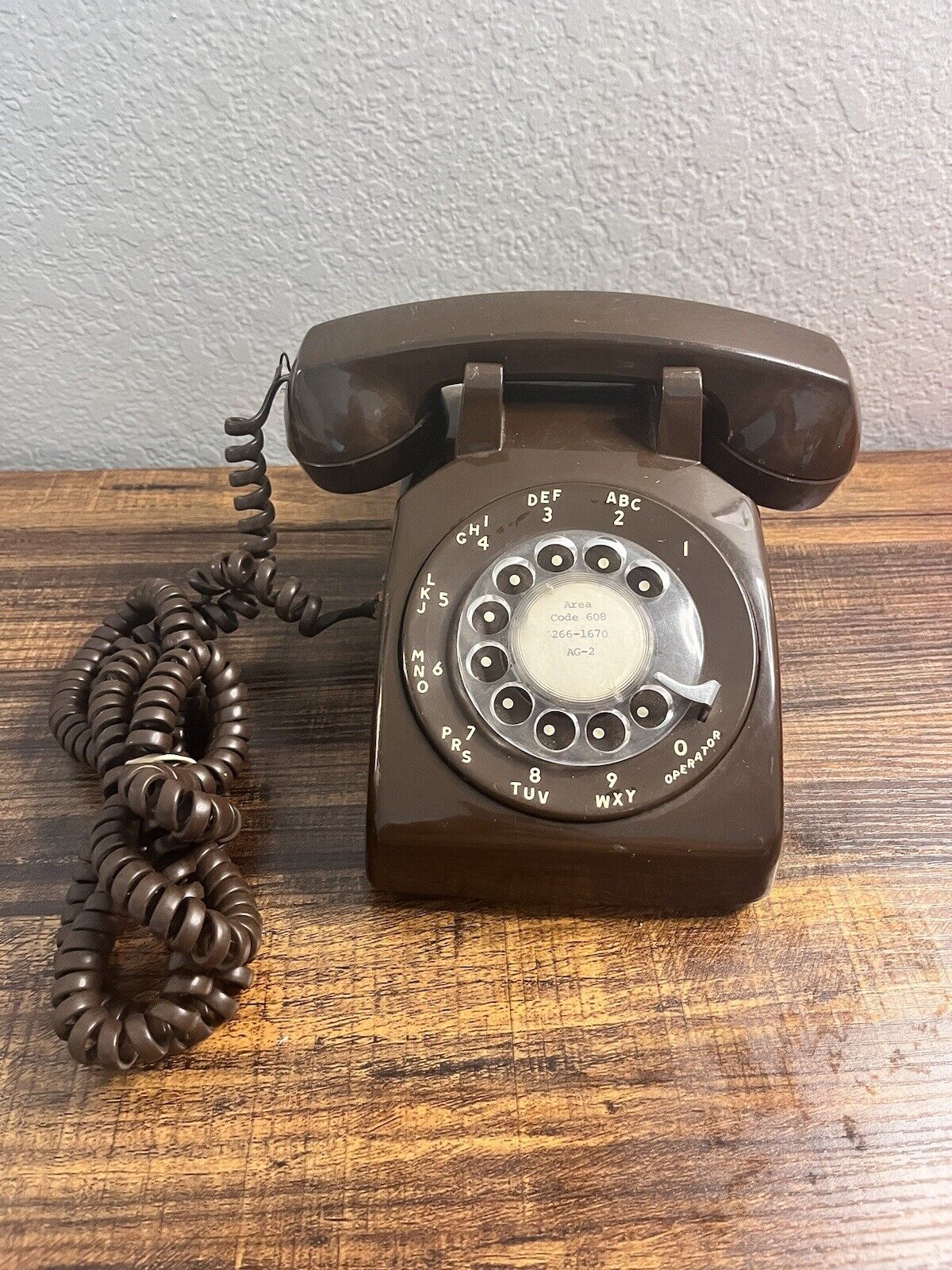 Vintage Stromberg Carlson Chocolate Brown Rotary Dial Desk Telephone Great Cond.