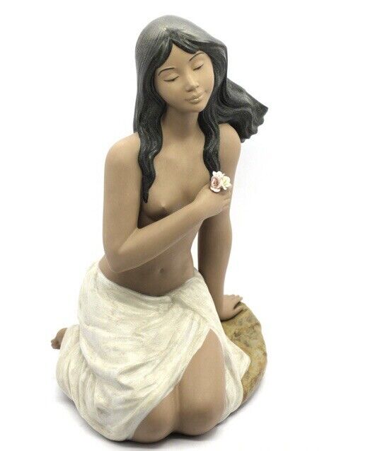 Nadal porcelain Statue “girl With A White Flower”