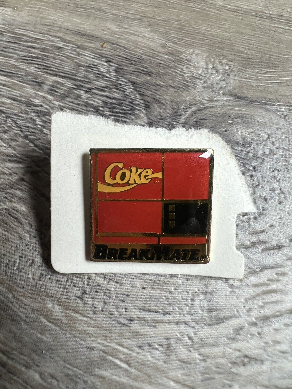 Vintage Coca-Cola Breakmate Promotional Lapel Pin The Single Serve Machine 34