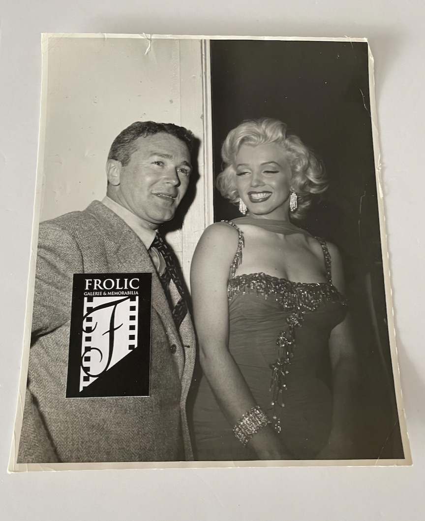 MARILYN MONROE 1953 MM & Red Buttons Hollywood Bowl Pictorial Parade Credit RARE