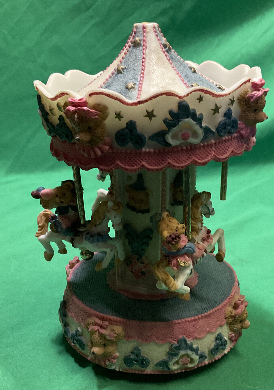 Vintage carousel horses figurine music box 10” Height Multi Color