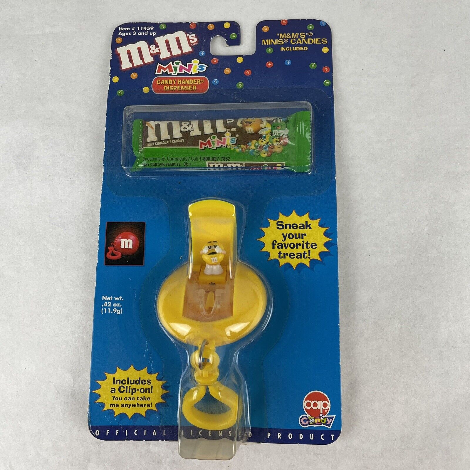 M&M\'s Minis Candy Hander Dispenser Clip-On Cap Candy Vintage 2002 Yellow New