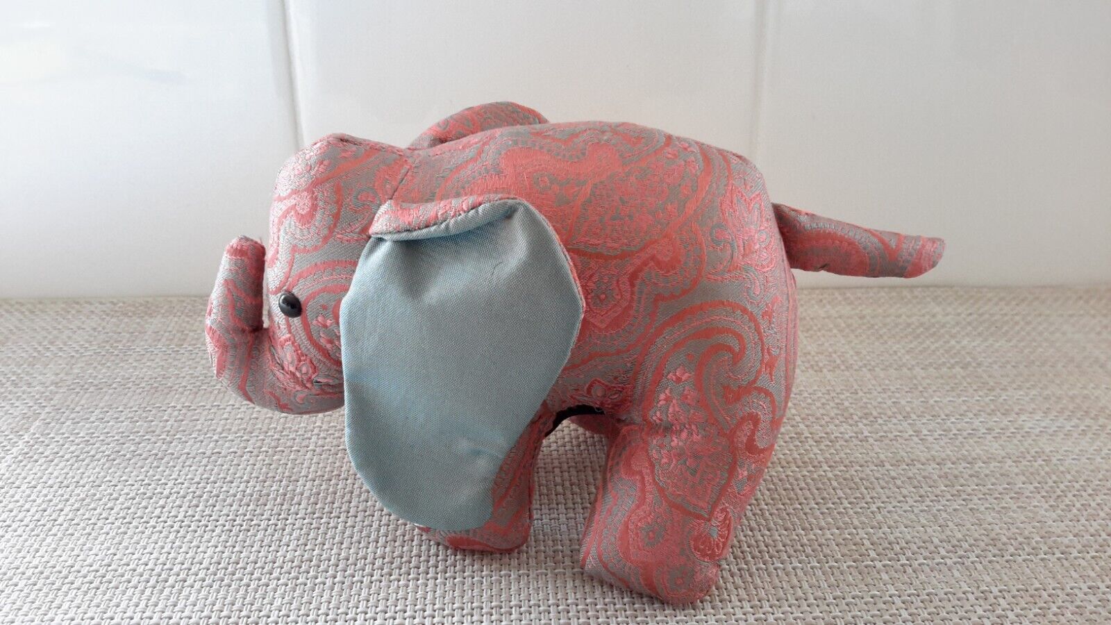 JIM THOMPSON Silk? Stuffed Pink/Gray Elephant  Small Toy 5\