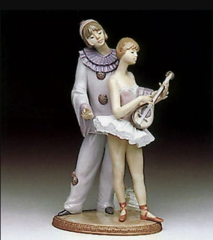 Lladro 5821 Minstrel's Love Porcelain Figurine | Hand Made in Spain (New)