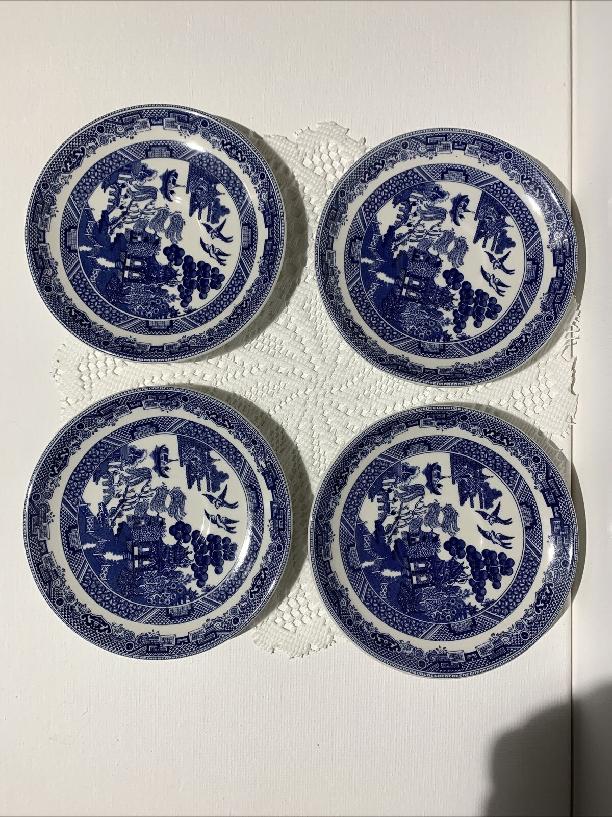 Lot Of 4 Blue Willow Johnson Bros England Saucers Tea Set Pieces Never Used