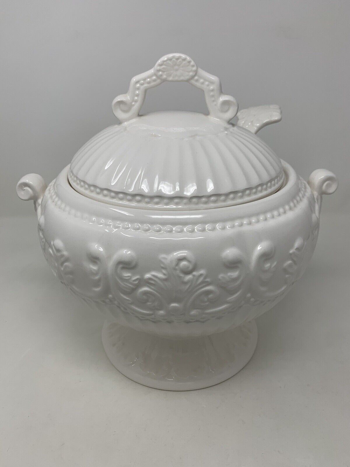 American Atelier Baroque White Soup Tureen Ironstone with Embossed Pattern 5599