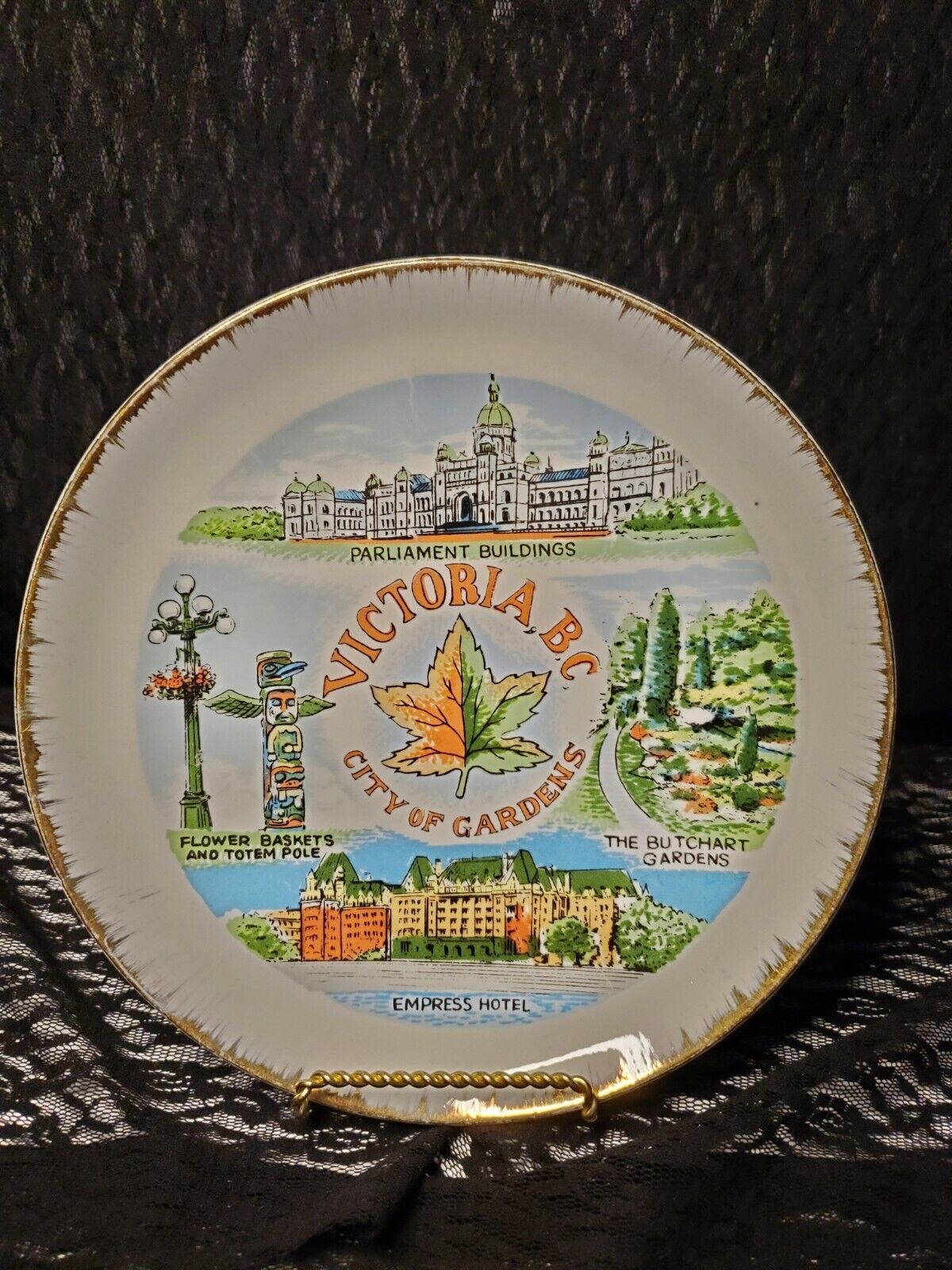 Vintage Victoria B.C. City Of Gardens Souvenir Plate 22K Trim