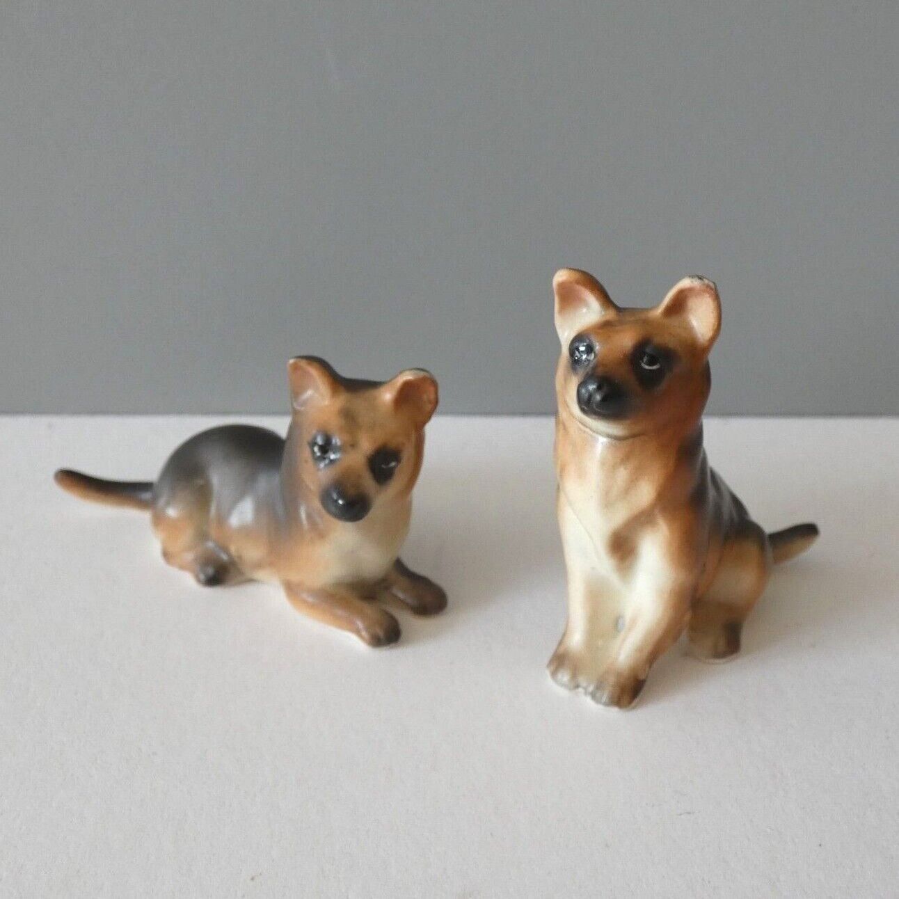 2 Small Miniature Vintage Ceramic Alsatian Dog Ornaments Cute Kitsch Retro Japan