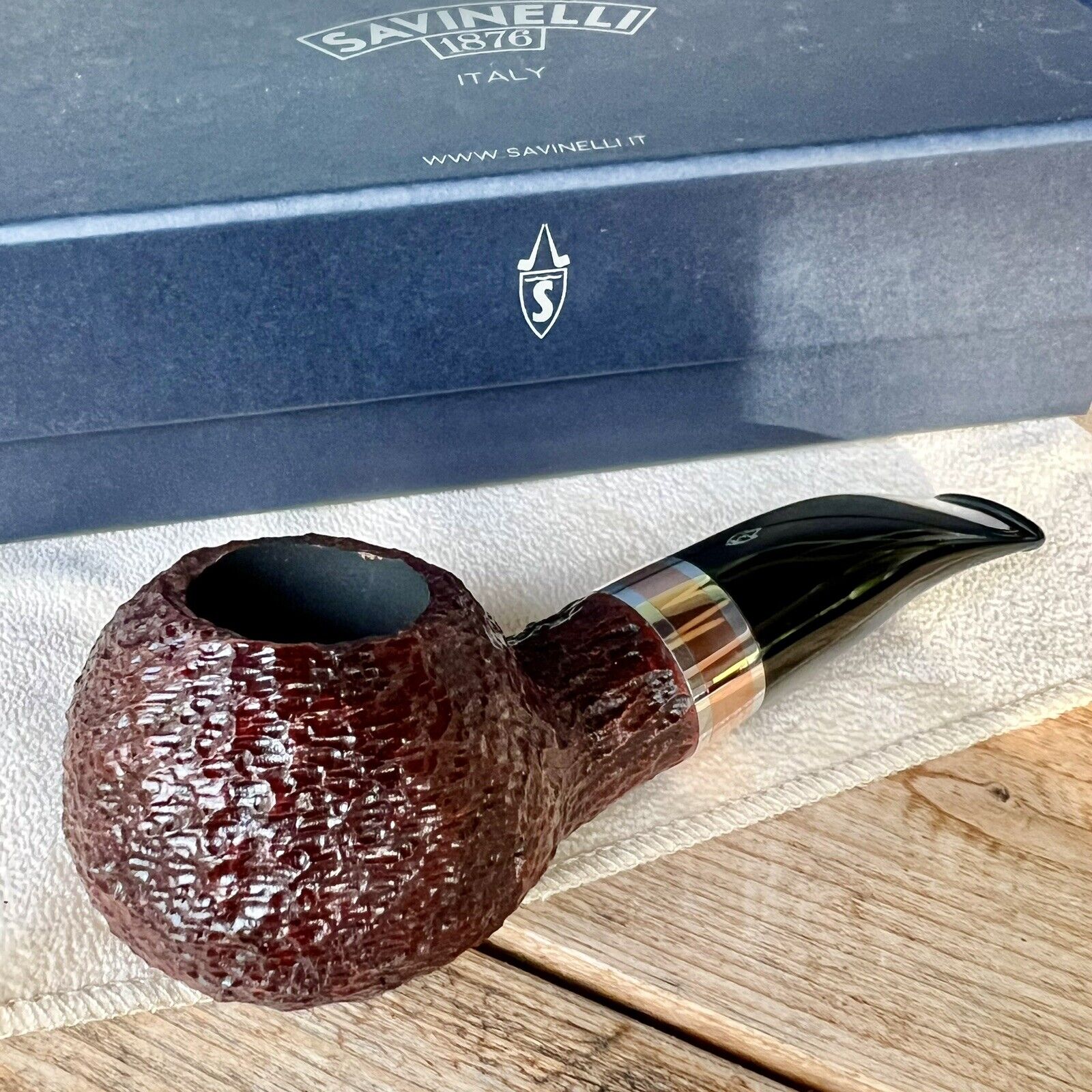 Savinelli Marte Rusticated Author (320 KS) 6mm Filter Tobacco Pipe - NEW