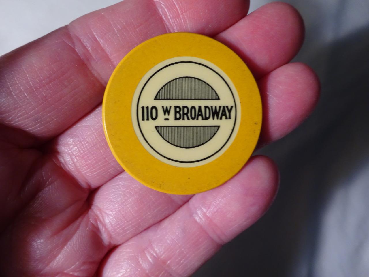 1925 RARE YELLOW 110 W BROADWAY CHICAGO ILL. C&S CREST & SEAL POKER CHIP VG