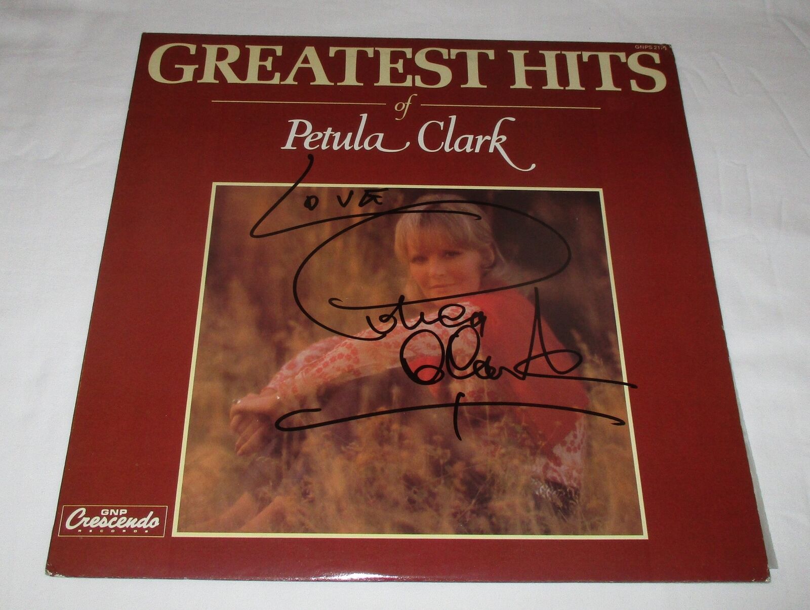 PETULA CLARK SIGNED GREATEST HITS VINYL RECORD