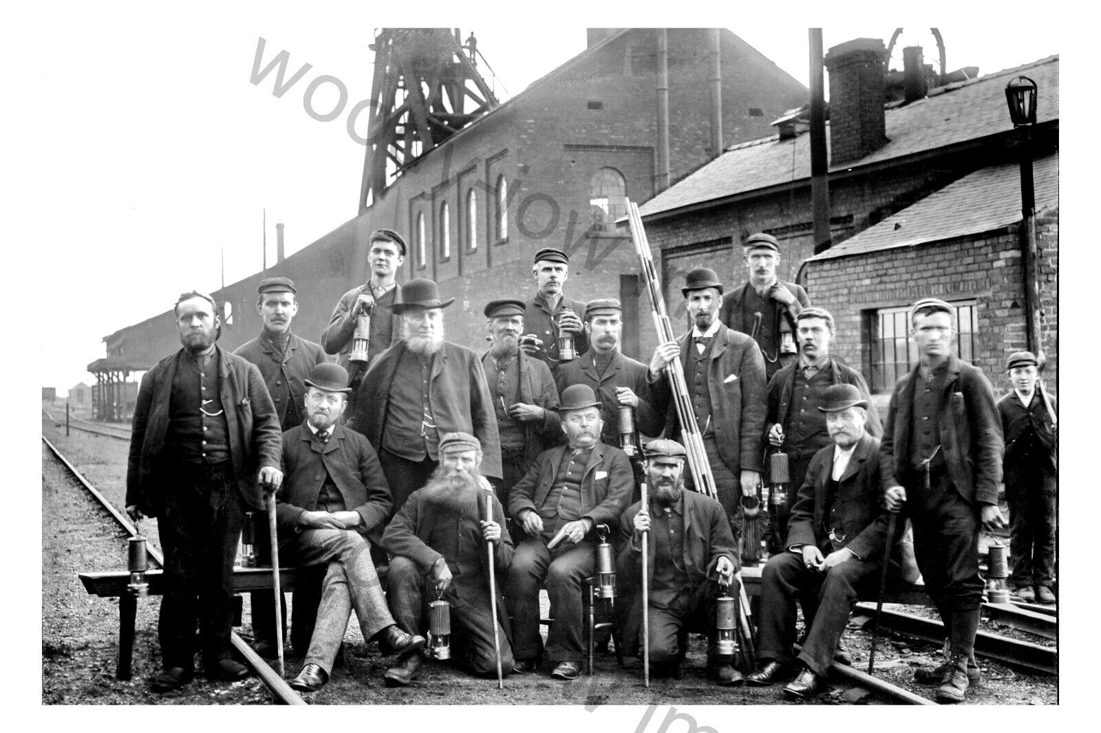 pt4091 - Yorks - Wath Colliery Staff & Officials pose, c1893 - print 6x4