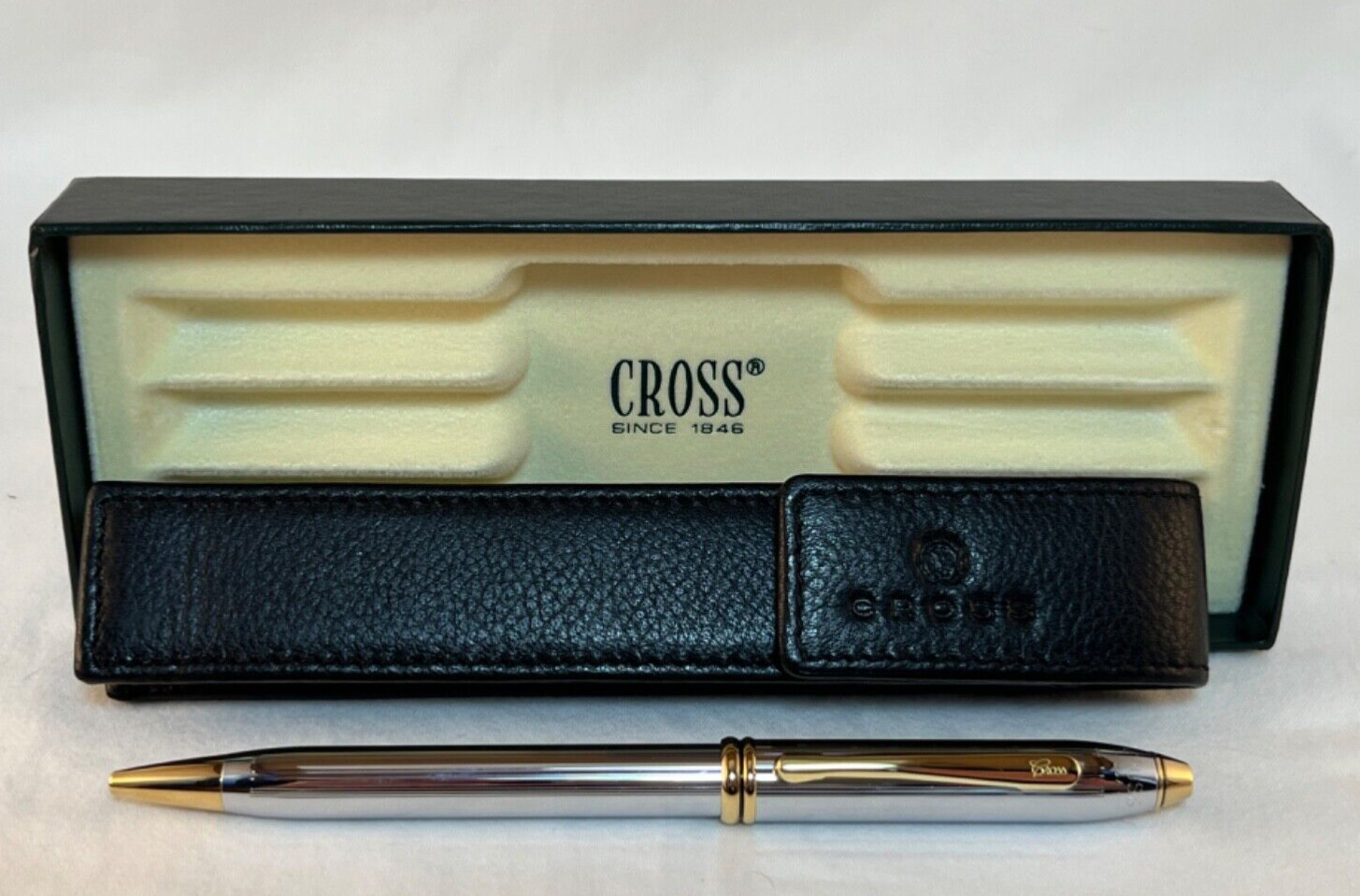 Cross Townsend Medalist Pen Chrome & 23K Gold Trim, Leather Holder, Box + Refill