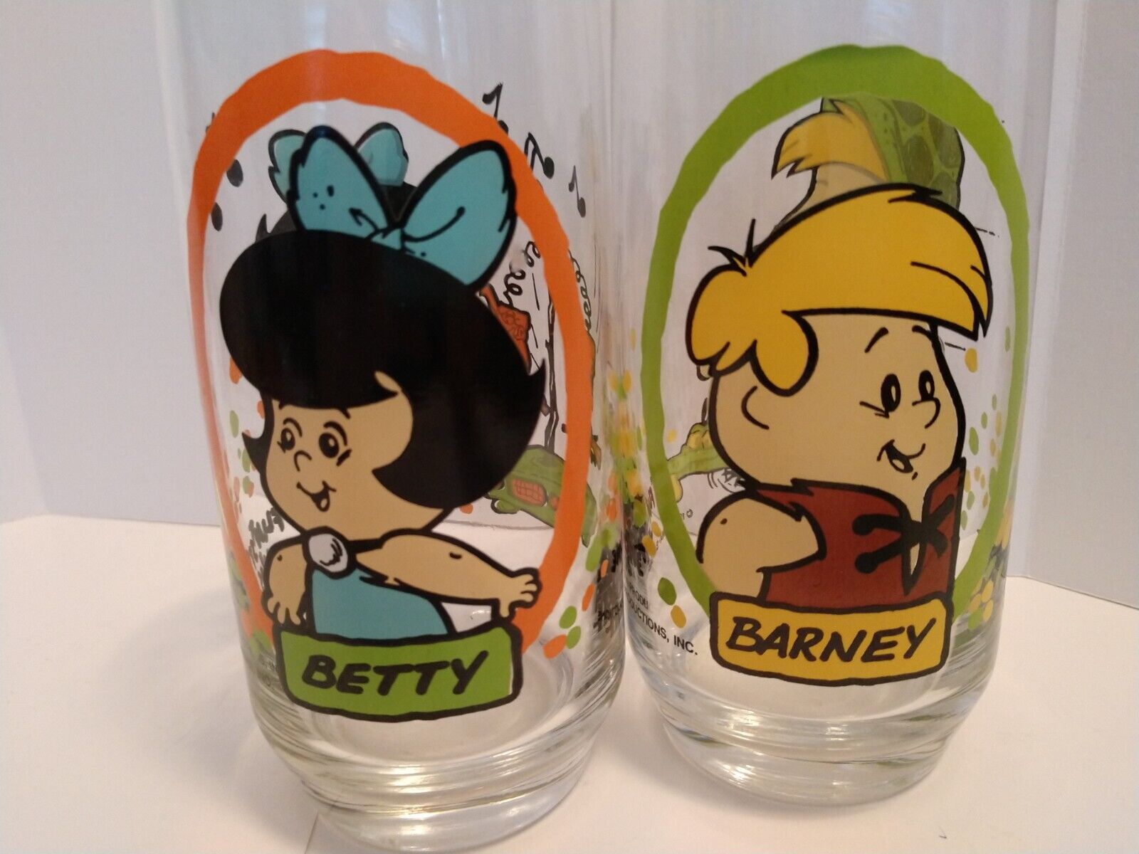 Pizza Hut 1986 Barney and Wilma Glasses Excellent Condition. 