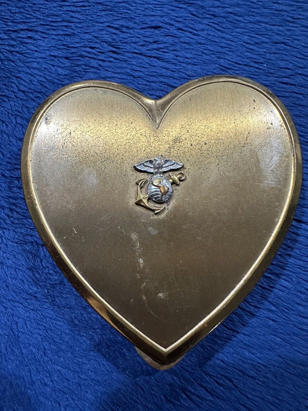 VTG WWII Era MARINE Sweetheart  Love HEART SHAPED GOLD COMPACT, 2.75x3in