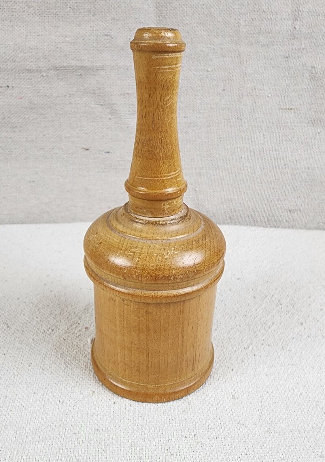 Treenware Antique Victorian Wood Glove Dusting Powder Shaker Dispenser Wig Engli