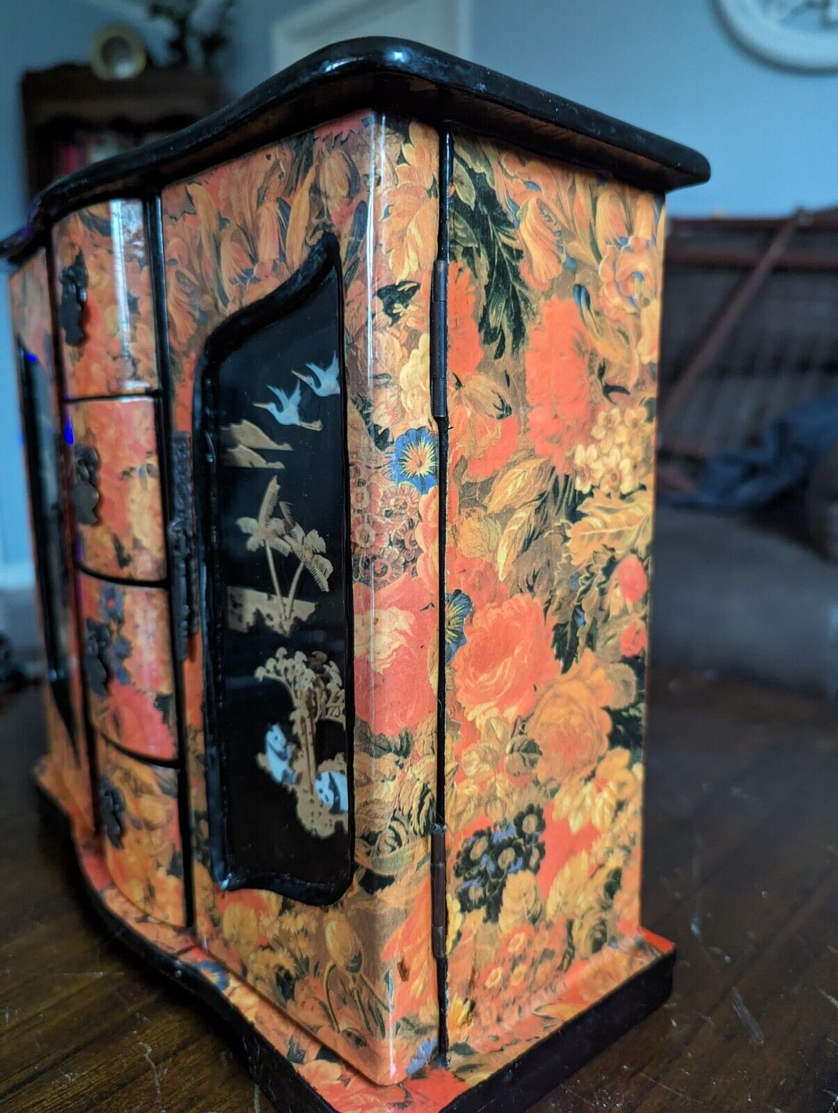 japanese musical jewelry box ONE OF A KIND (WIND-UP)