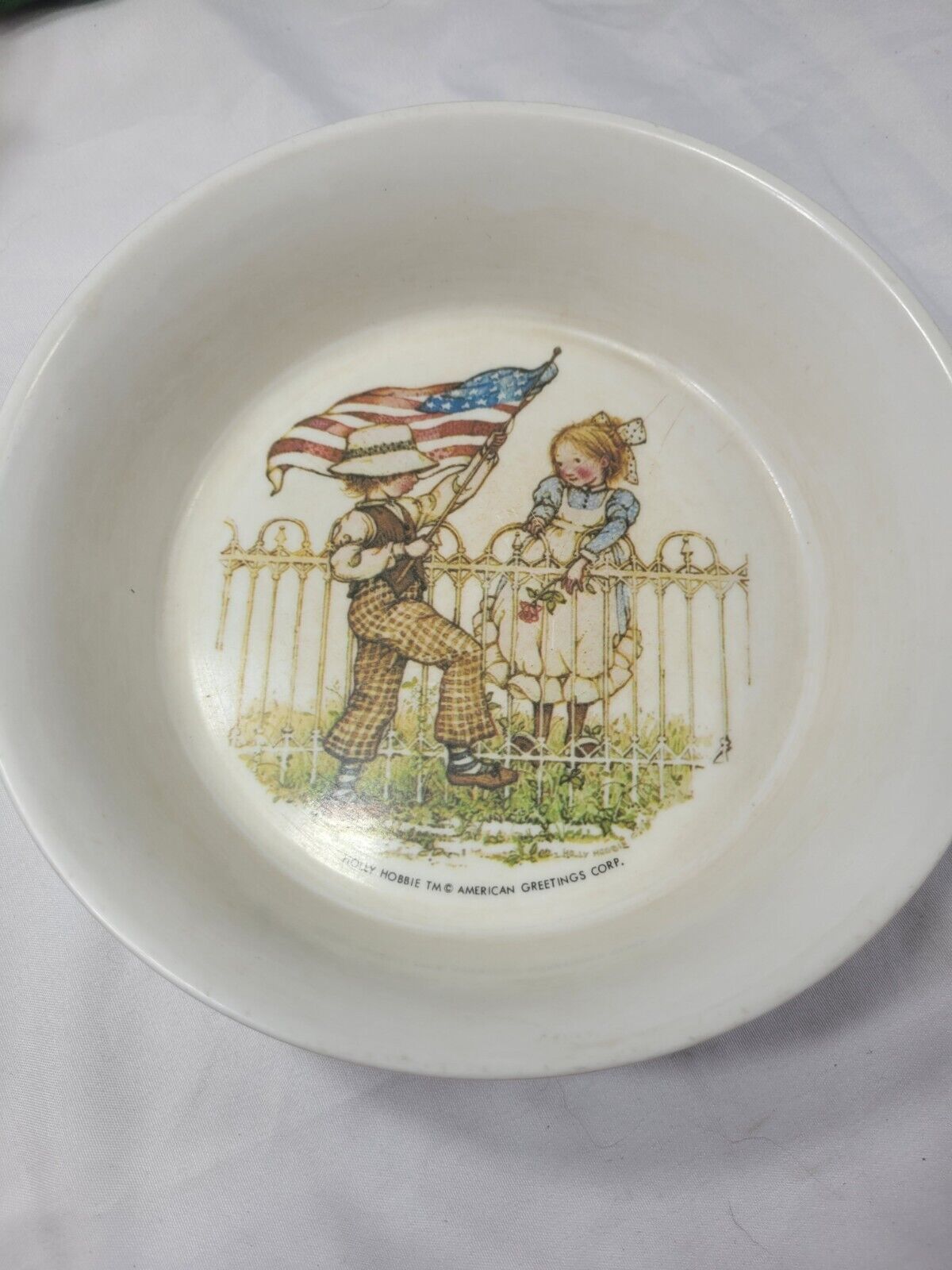 Holly Hobbie Bowl VTG 1970s Oneida-Ware Deluxe 3243 Bicentenial With Flag 