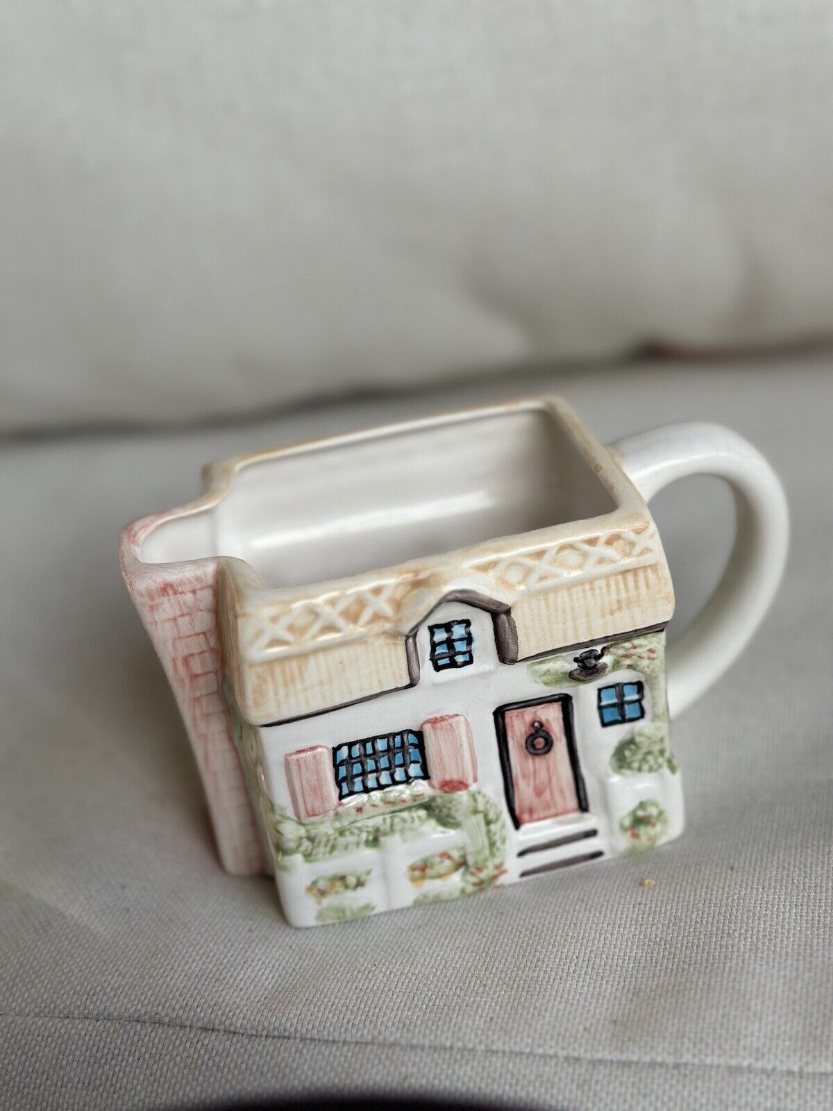 Vintage  Annie Rowe The Village Mini Teapot Base Collectibles Spring Cottage