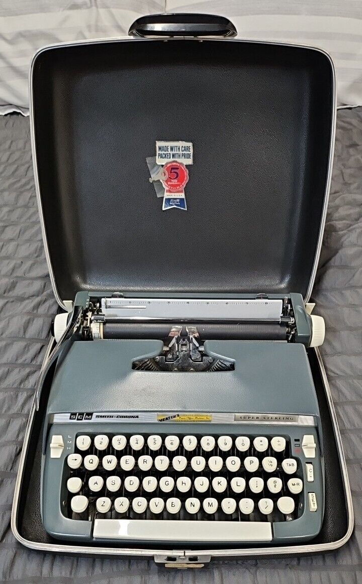 1960's Smith Corona  Super Sterling Portable Typewriter w/ Case/key VINTAGE 
