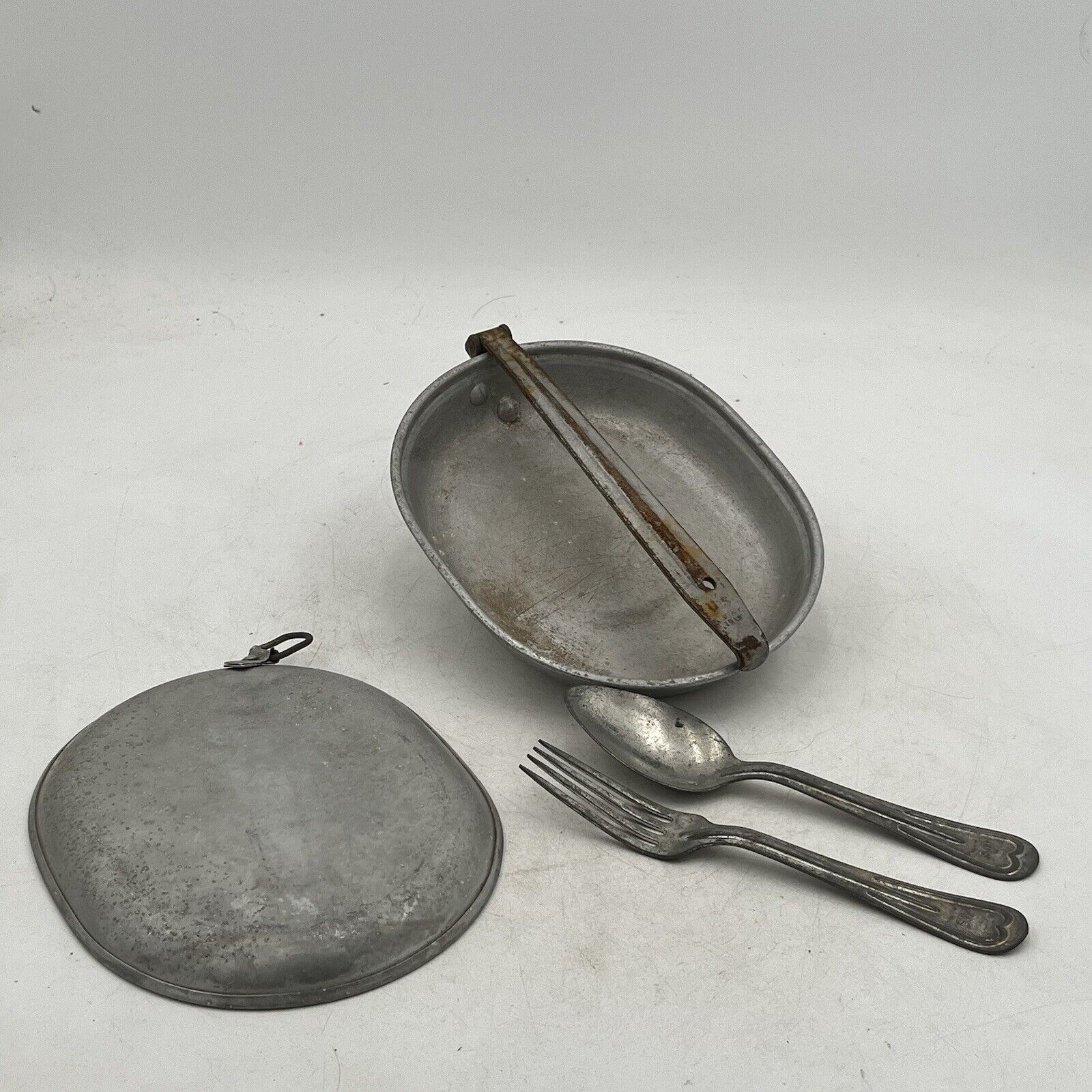 ORIGINAL WWI US ARMY Military MESS KIT-DATED 1918 w/ Matching Fork & Spoon