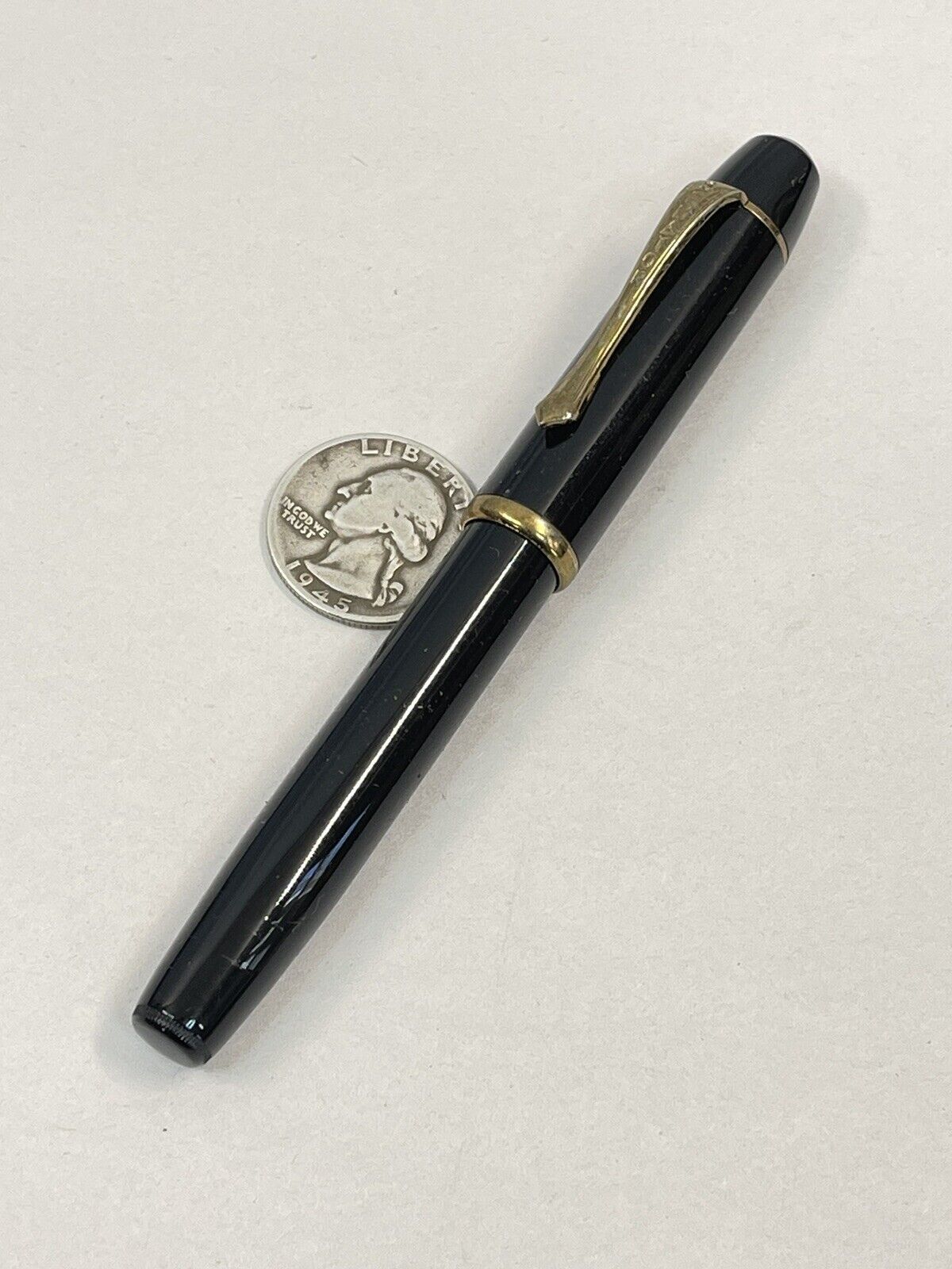SENATOR Fountain Pen Black and Gold
